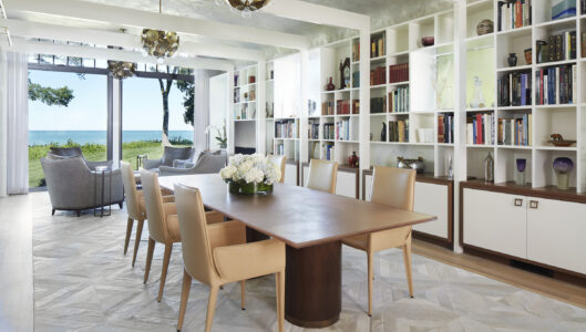 Modern Lakeshore House